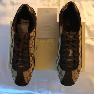 Brand New Coach Hilary 12CM Sig C/ME Khaki/Brown